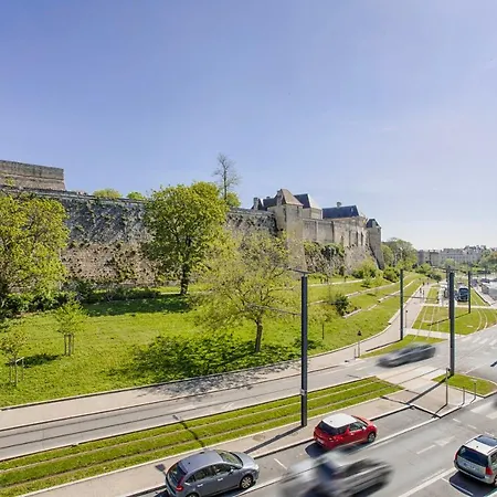 Hyper Centre De Avec Vue Chateau Apartmán *